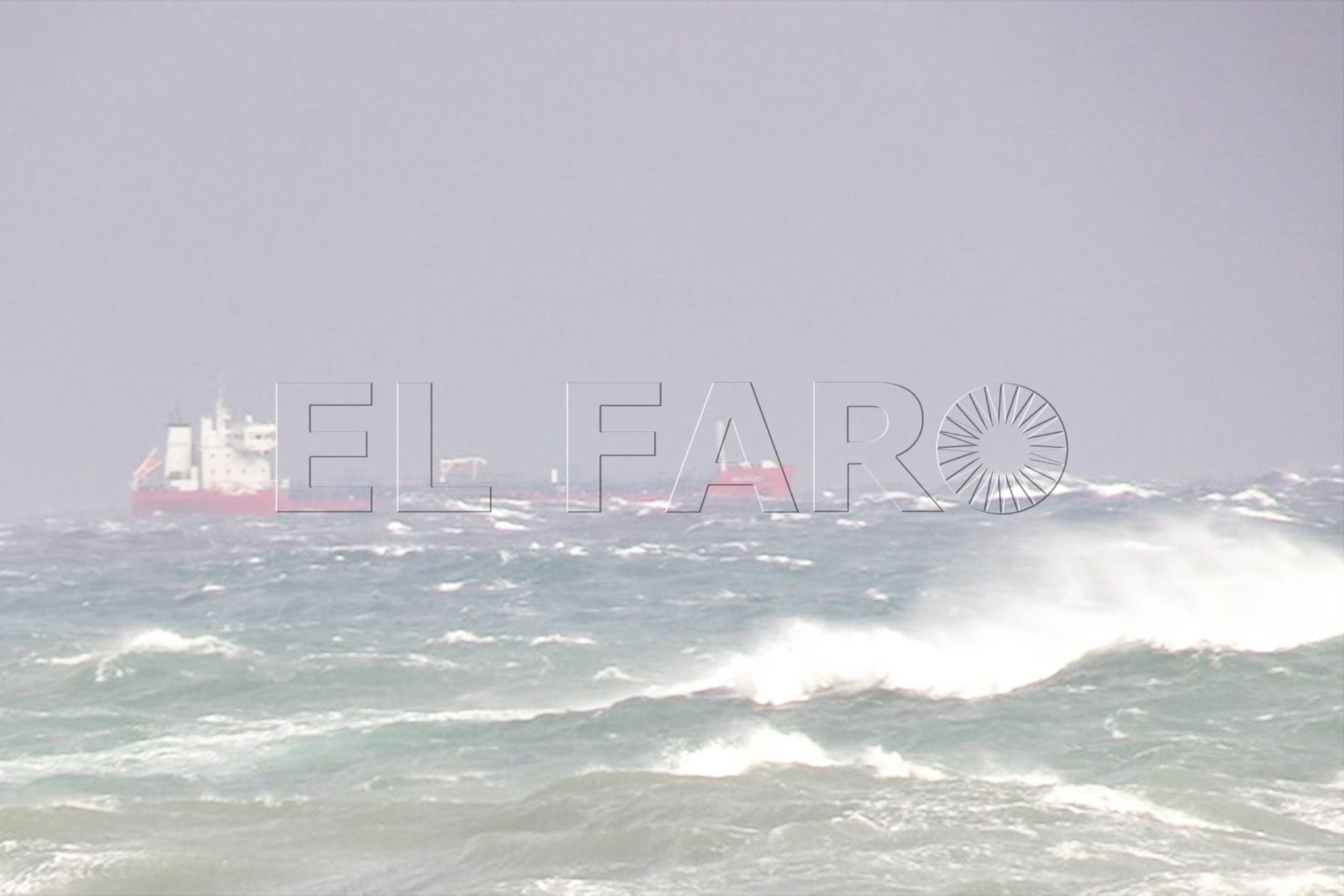 asi-sortean-temporal-buques-mercantes-003-portada