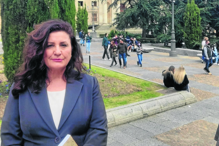 dolores-fidalgo-escritora