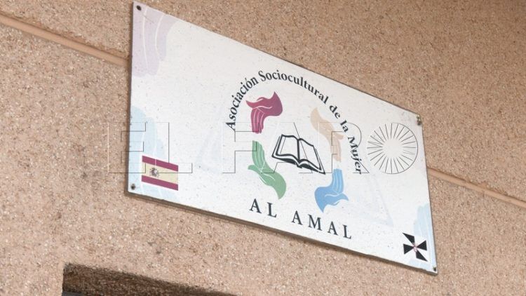 mercadillo-solidario-asociacion-al-amal-005