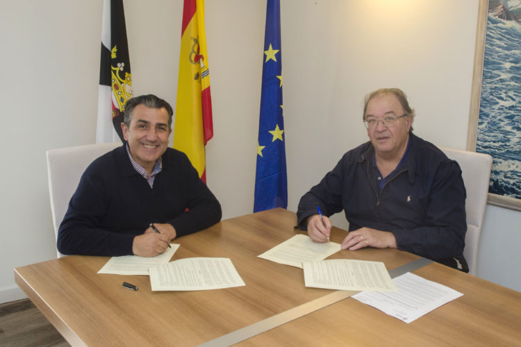 firma-convenio-consejo-hermandades-cofradias