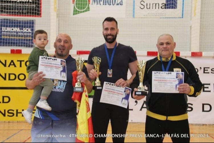 alonso-mena-bronce-campeonato-mundo-press-blanca-003