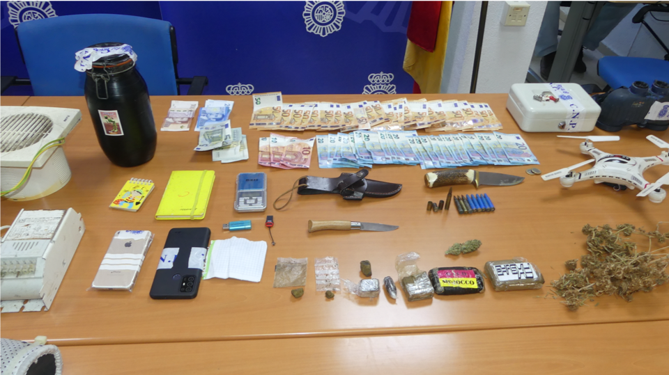 dinero-hachis-dron-operacion-recinto-policia-nacional
