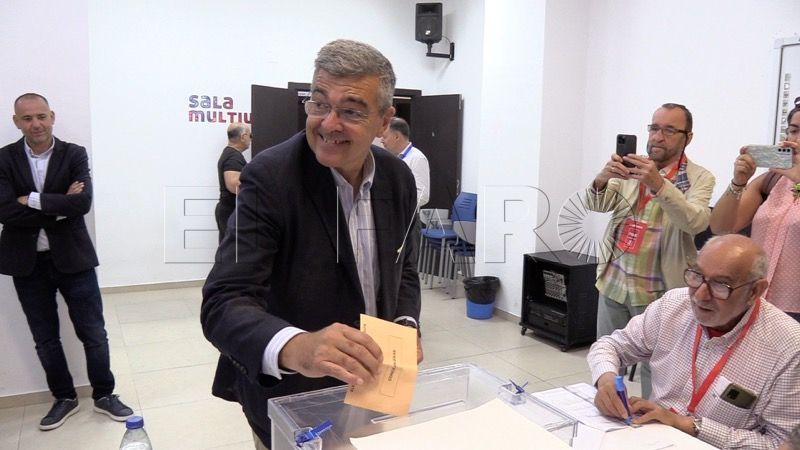 delegado-gobierno-rafael-garcia-voto-elecciones-28m-002