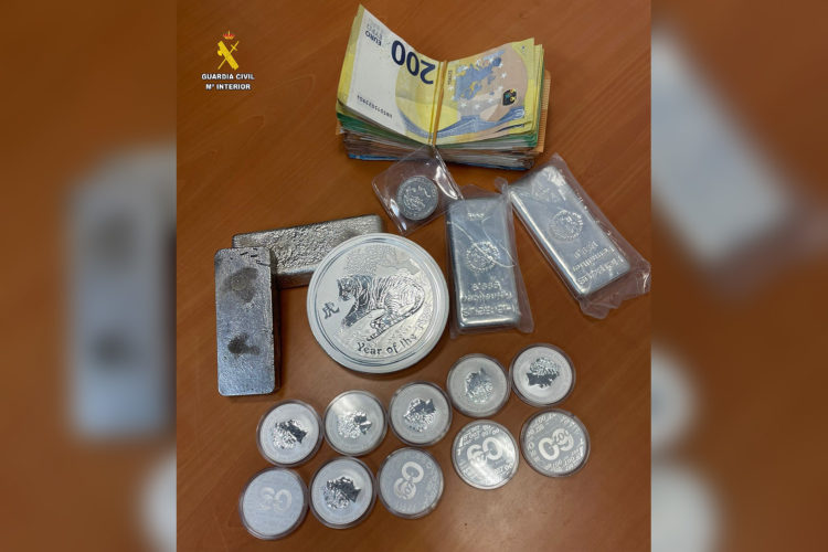 guardia-civil-plata-dinero-algeciras-marruecos