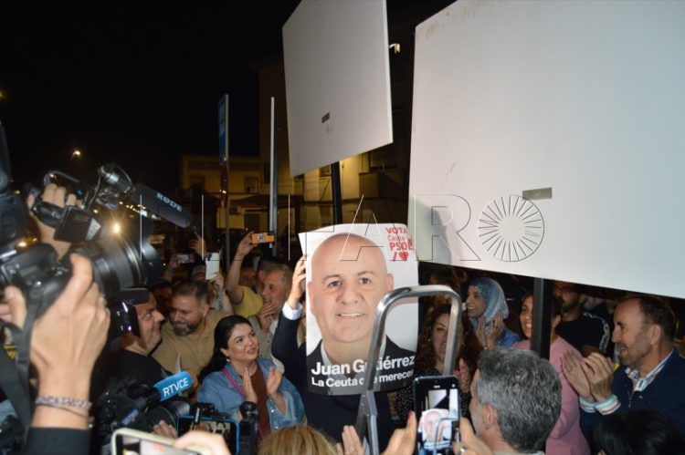 psoe-pegada-carteles-elecciones-2023-004