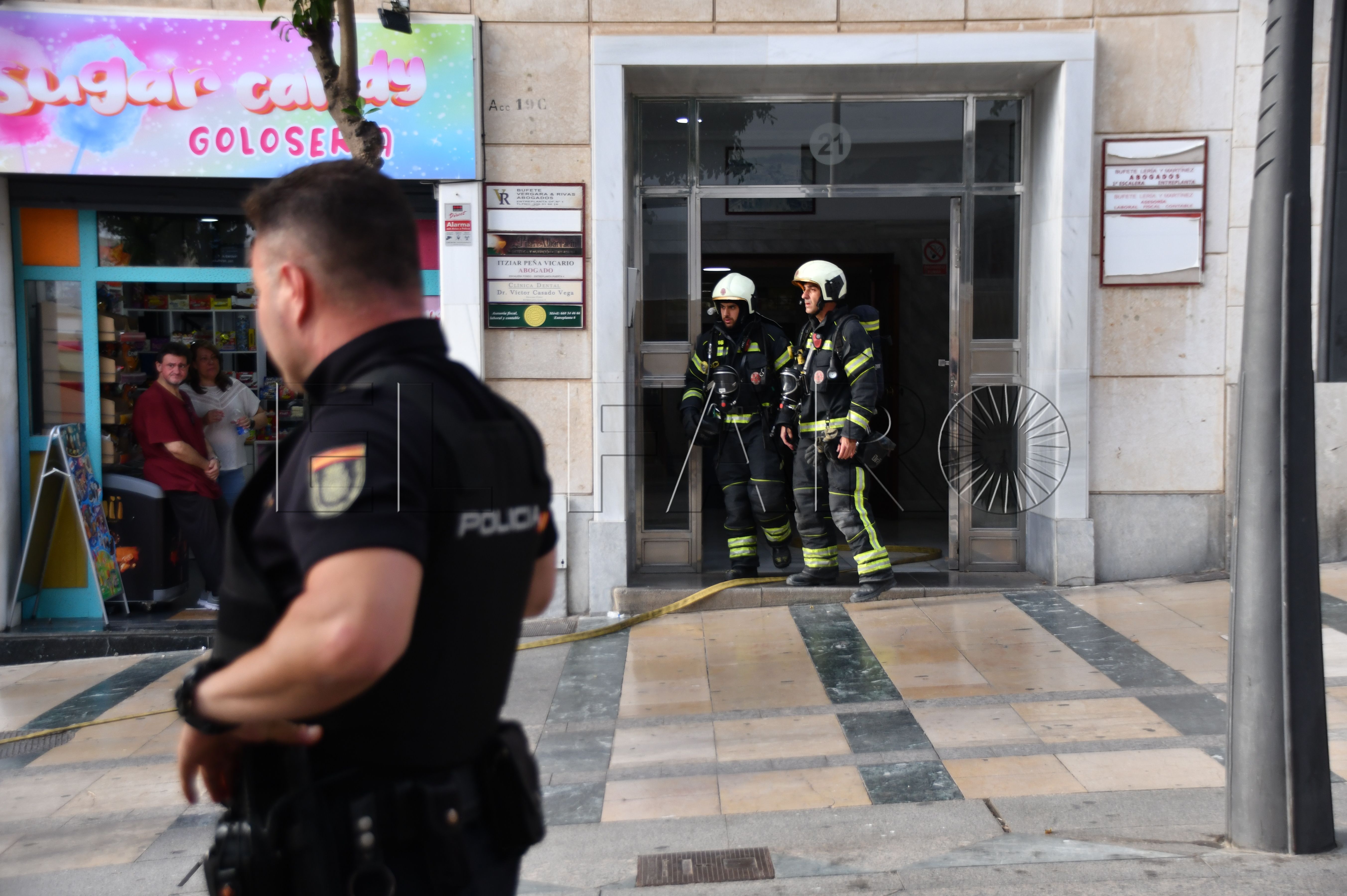 bomberos-policia-incendio-paseo-revellin
