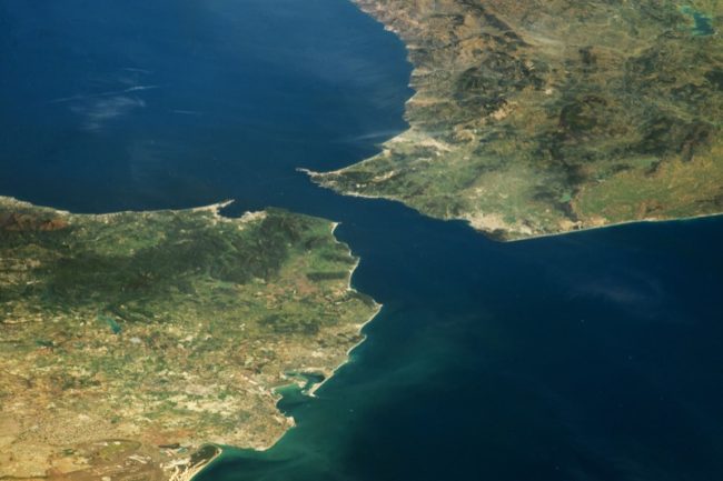 espectacular-foto-espacio-nasa-estrecho-tridimensional-001