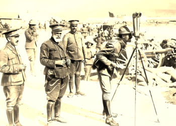 El entonces coronel Riquelme junto al general Cabanellas, inspeccionando las posiciones enemigas. Miguel Cabanellas y Ferrer era miembro de la masonería desde 1930.