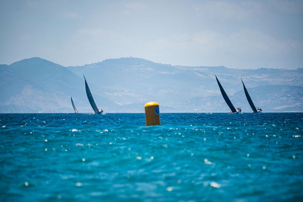 regata-straitchallenge-embarcacion-3