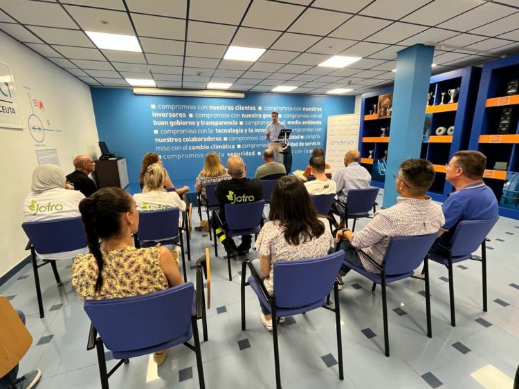 usuarios-plena-inclusion-formacion-laboral-endesa-2