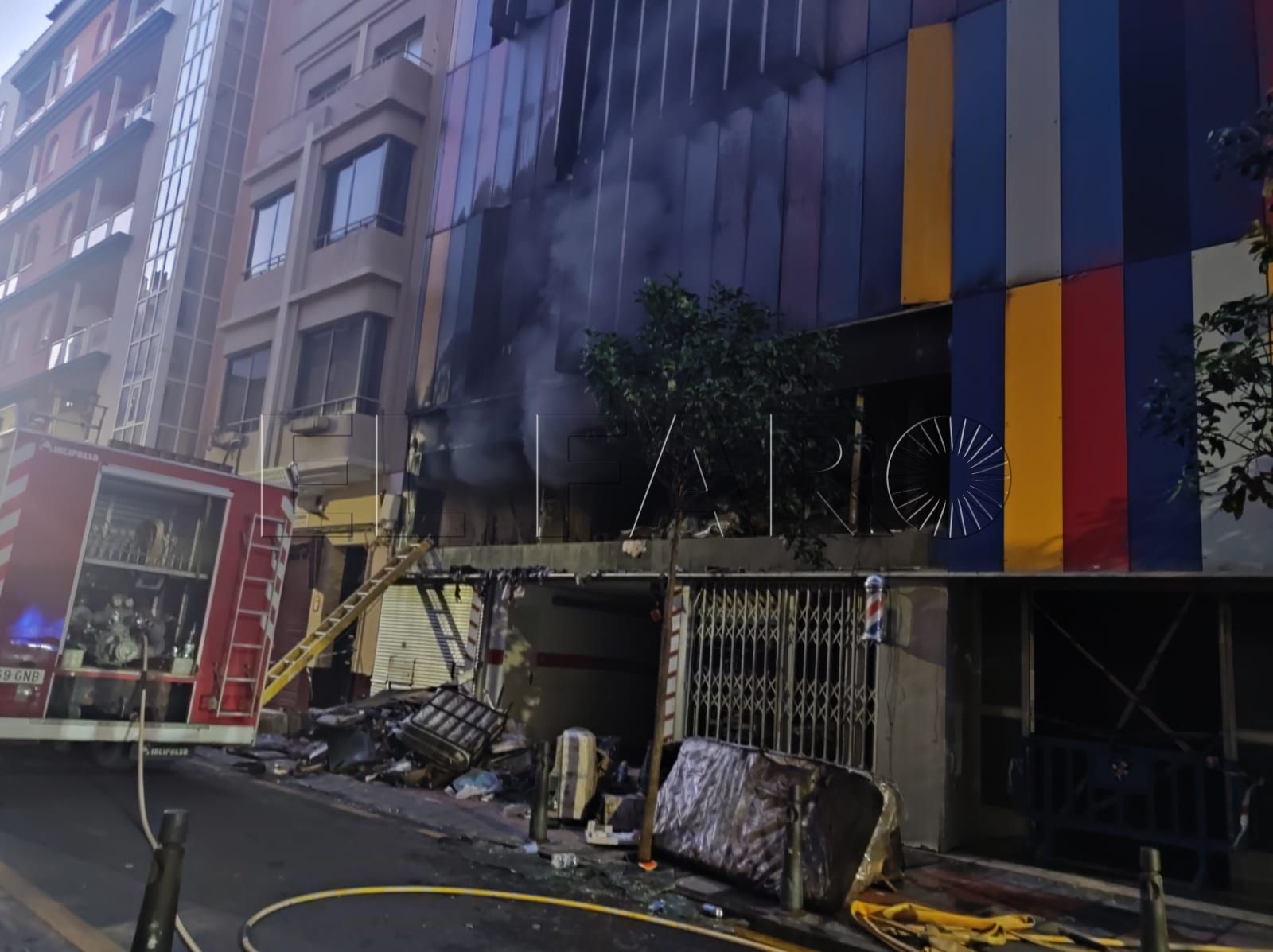 bomberos-incendio-edificio-colores-calle-real-7