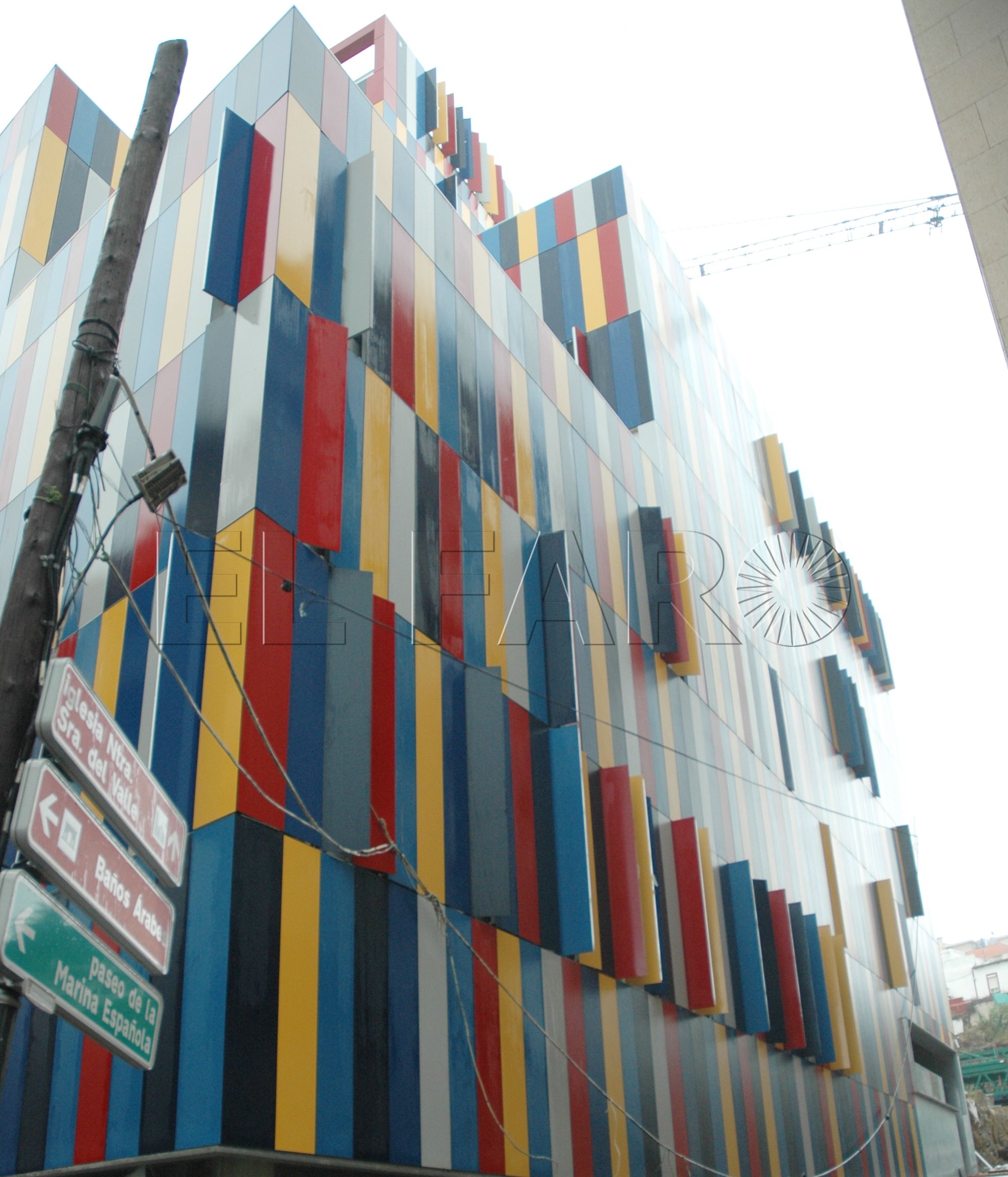 edificio-colores-calle-real-3