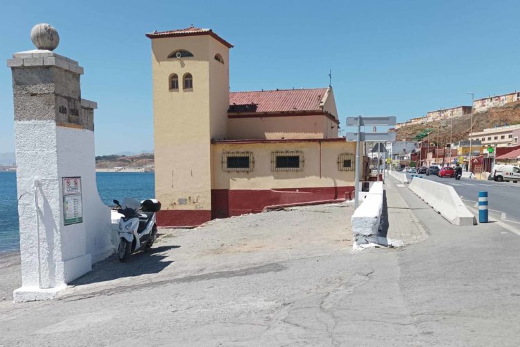 entrada-playa-almadraba