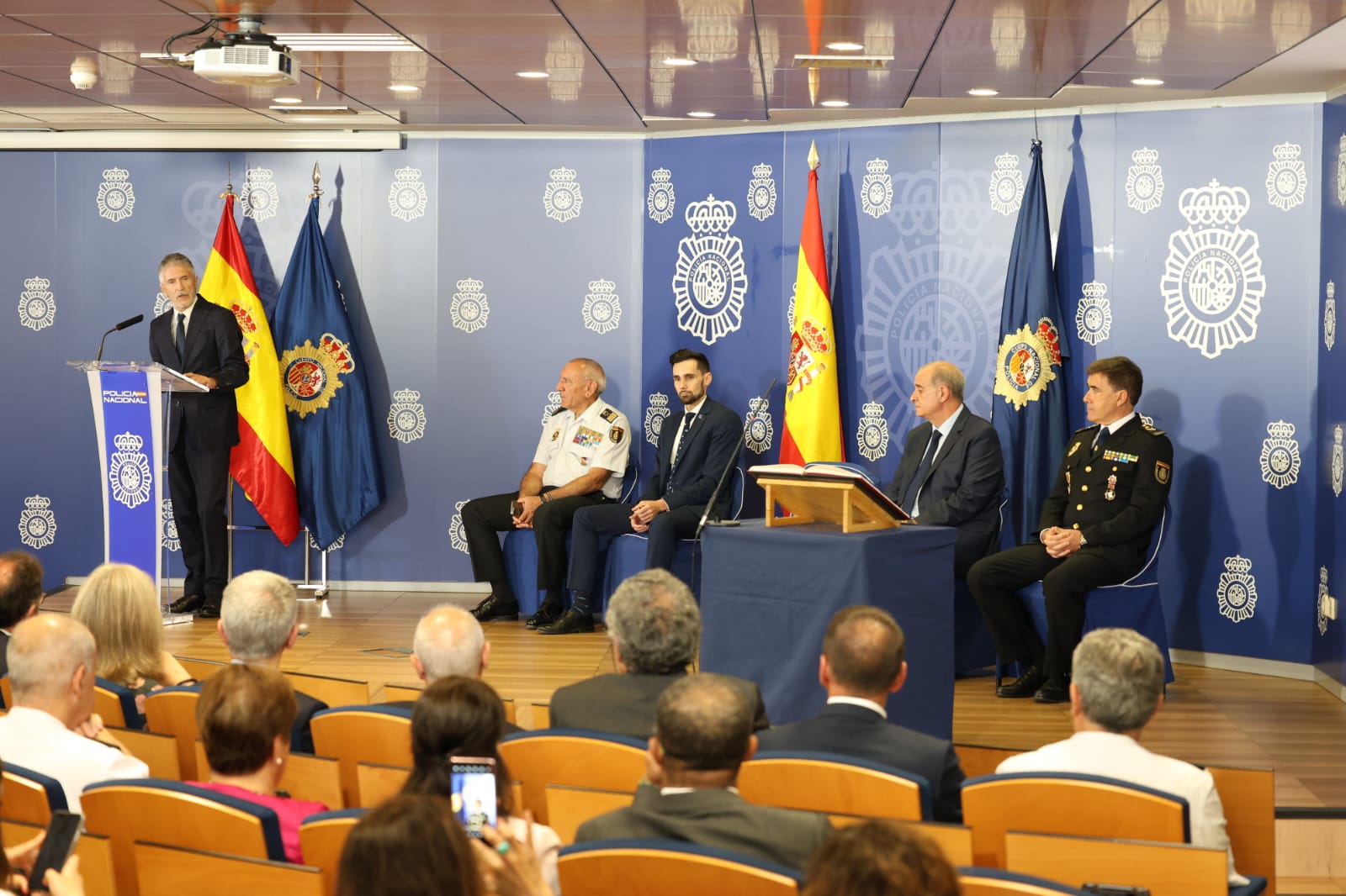 marlaska-toma-posesion-nogueroles-policia-nacional-1
