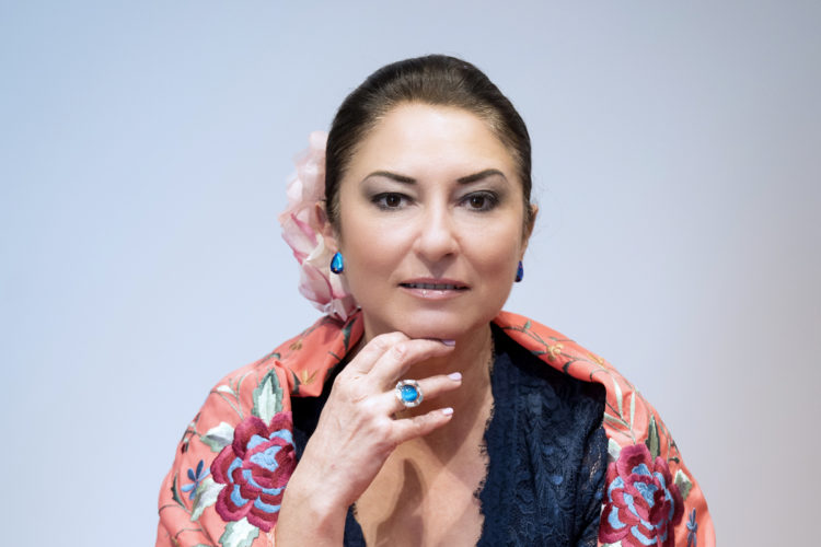 montserrat-marti-caballe-cantante-soprano