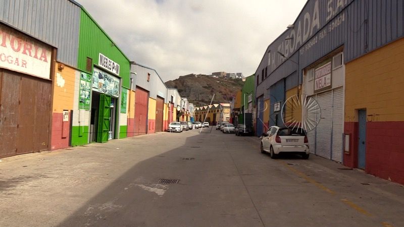poligono-tarajal-reinventa-sobrevivir-comerciantes-017