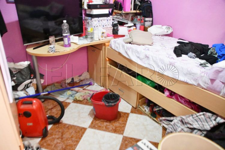 filtraciones-tubo-aguas-fecales-casas-calle-bentolila-5