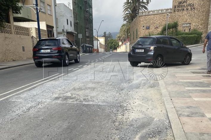averia-agua-tramo-carretera-resbaladizo-hadu
