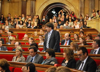 carles-puigdemont-parlamento-catalan