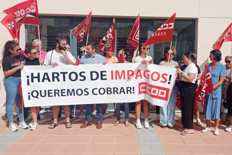 concentracion-trabajadores-centro-educacion-infantil-cornetin