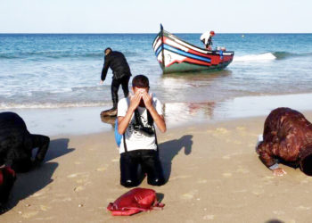 inmigrantes-llegando-playa