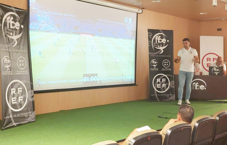 jornada-formacion-entrenadores-federacion-futbol-2