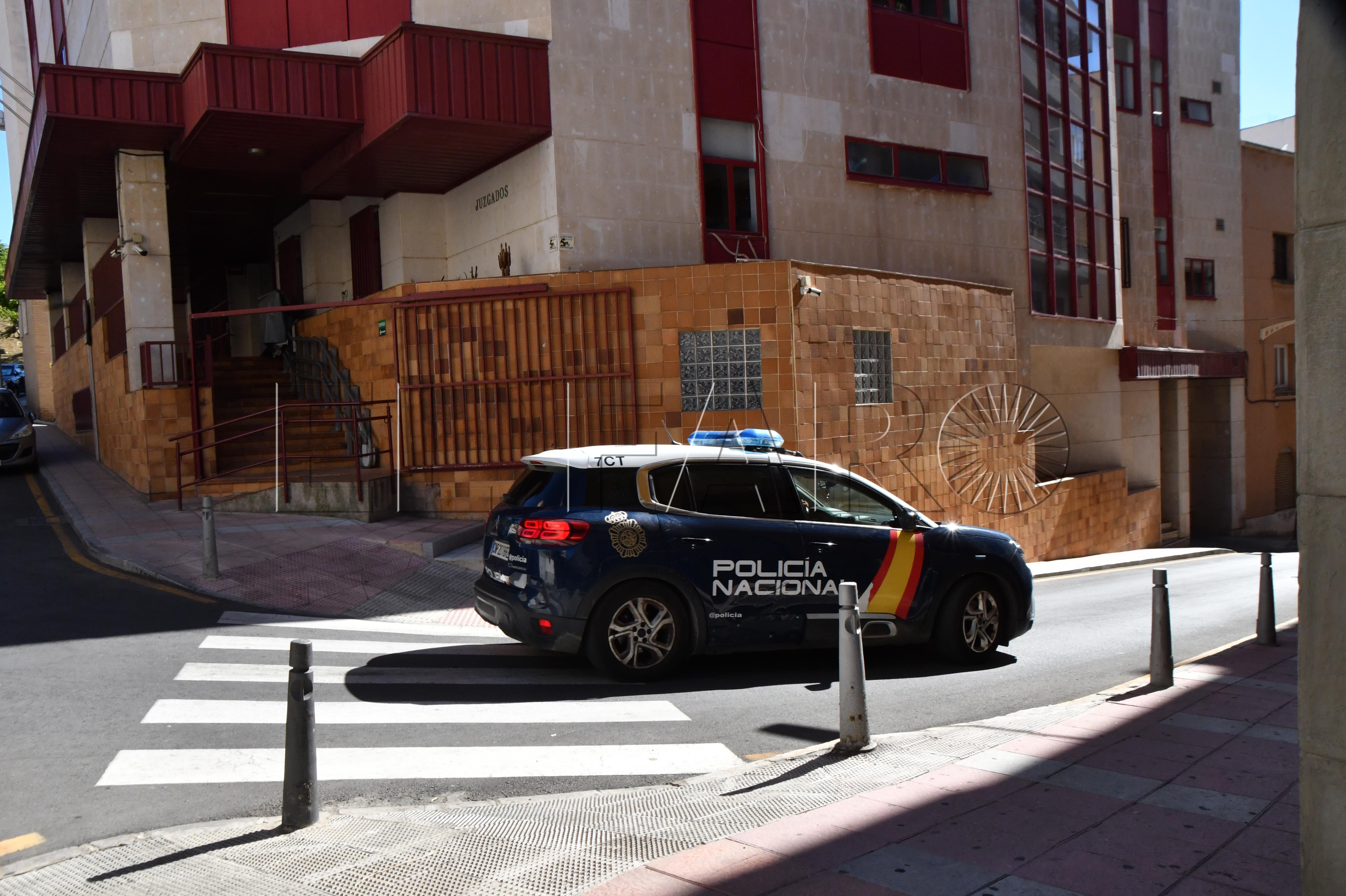 juzgados-coche-policia-nacional