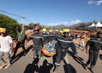proteccion-civil-recuperacion-cuerpos-terremoto-marruecos