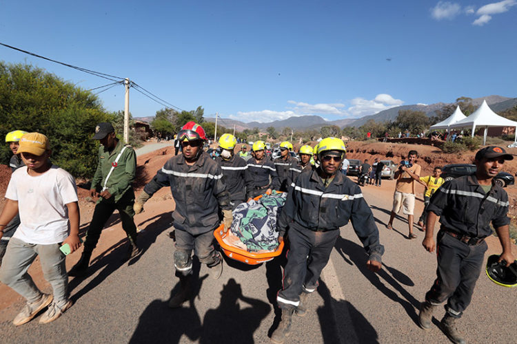 proteccion-civil-recuperacion-cuerpos-terremoto-marruecos
