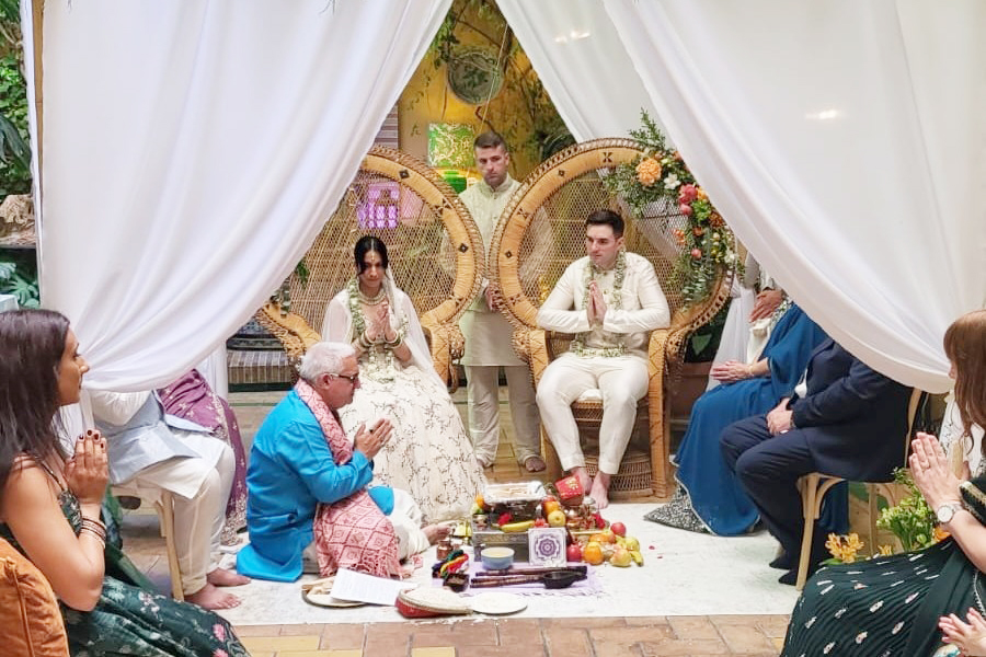 ramchandani-oficia-boda-hindu-sevilla-4