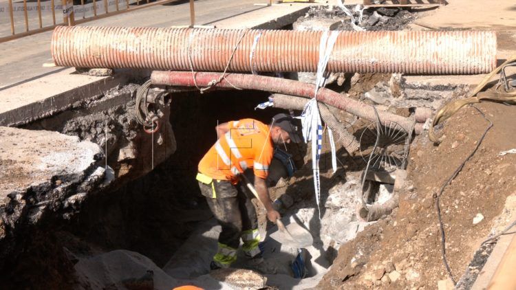 trabajadores-acemsa-averia-agua-hadu-11