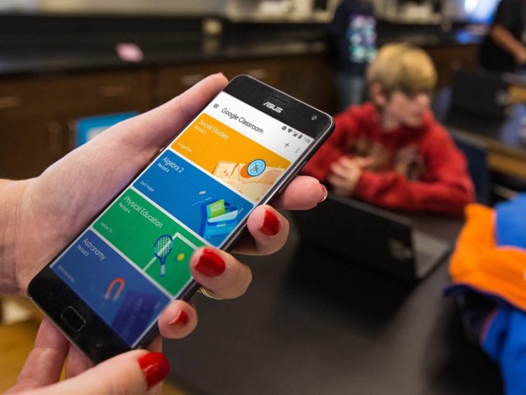 google-clasroom-movil-clase-colegio