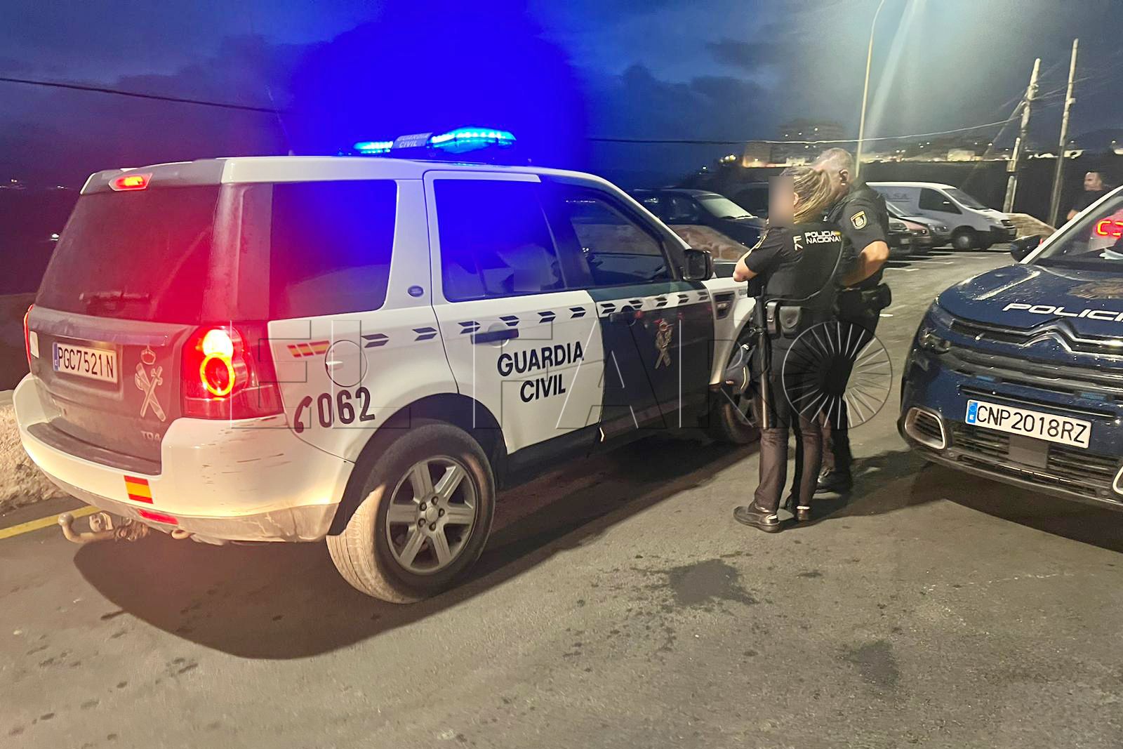 guardia-civil-policia-nacional-inmigrantes-sarchal