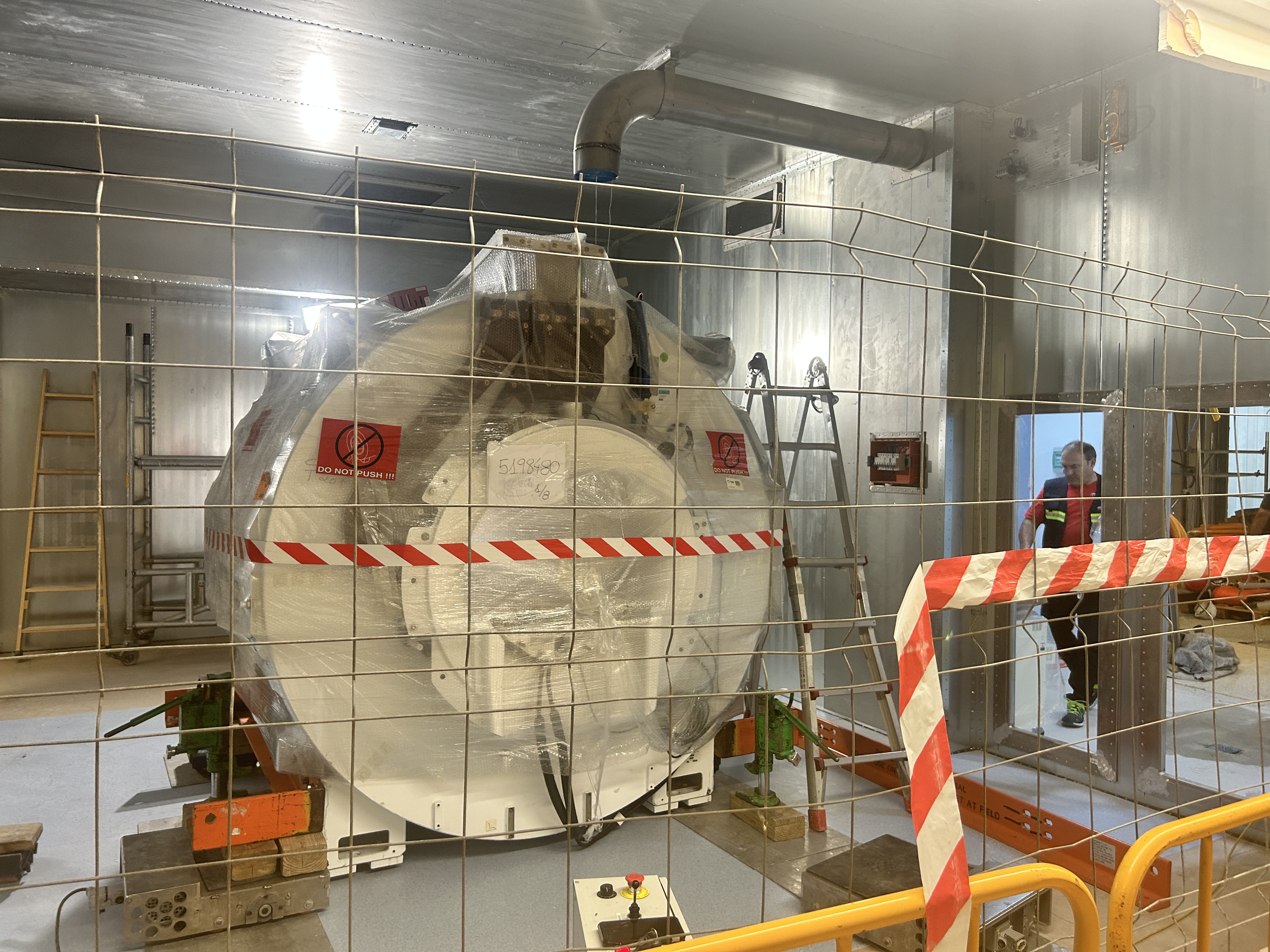 instalacion-resonancia-magnetica-hospital-ingesa-1