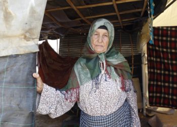 mes-despues-terremoto-afectados-lidian-trauma-espera-casas-001.jpg mes-despues-terremoto-afectados-lidian-trauma-espera-casas-1