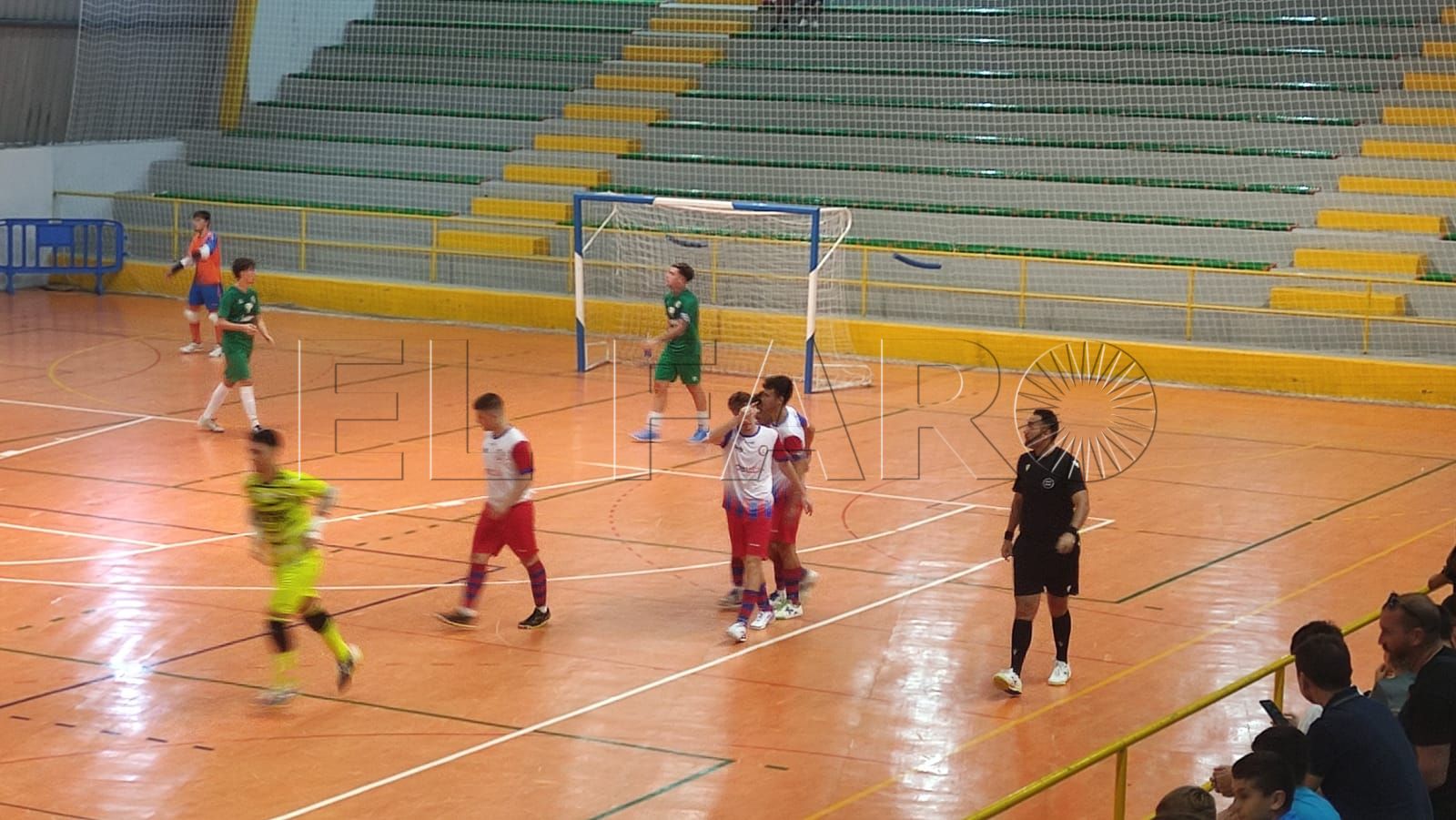 partido-puerto-torremolinos-pabellon-libertad-futbol-sala-5