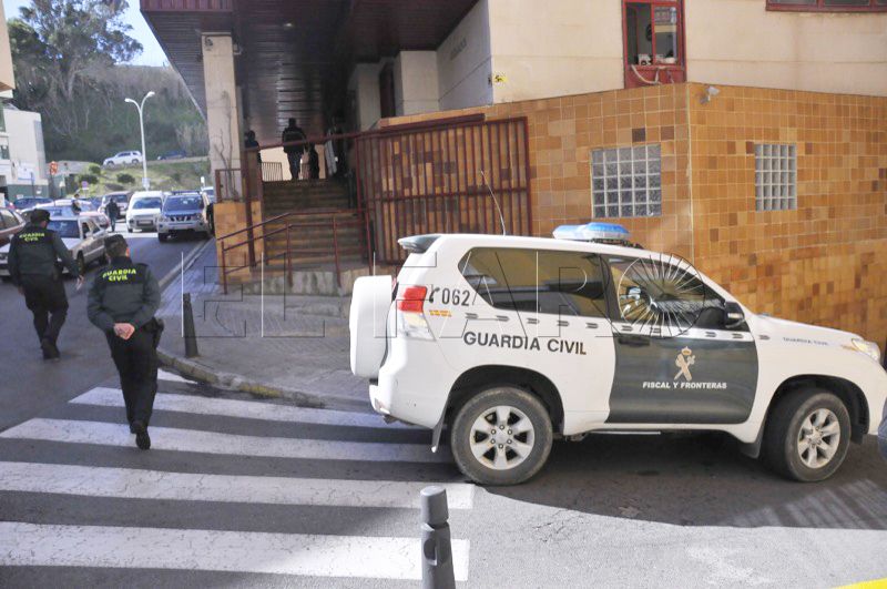 pescadores-detenidos-inmigrantes-sin-entrar-ceuta-001