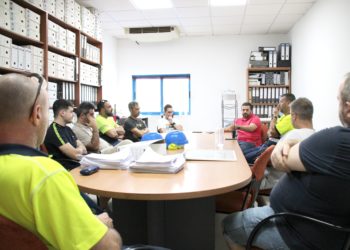 reunion-ccoo-emilio-jose-postigo-trabajadores-desaladora
