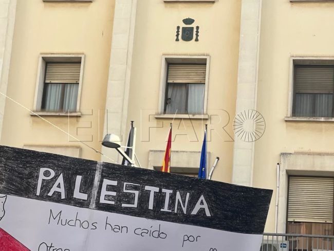 ventana-delegacion-gobierno-concentracion-palestina