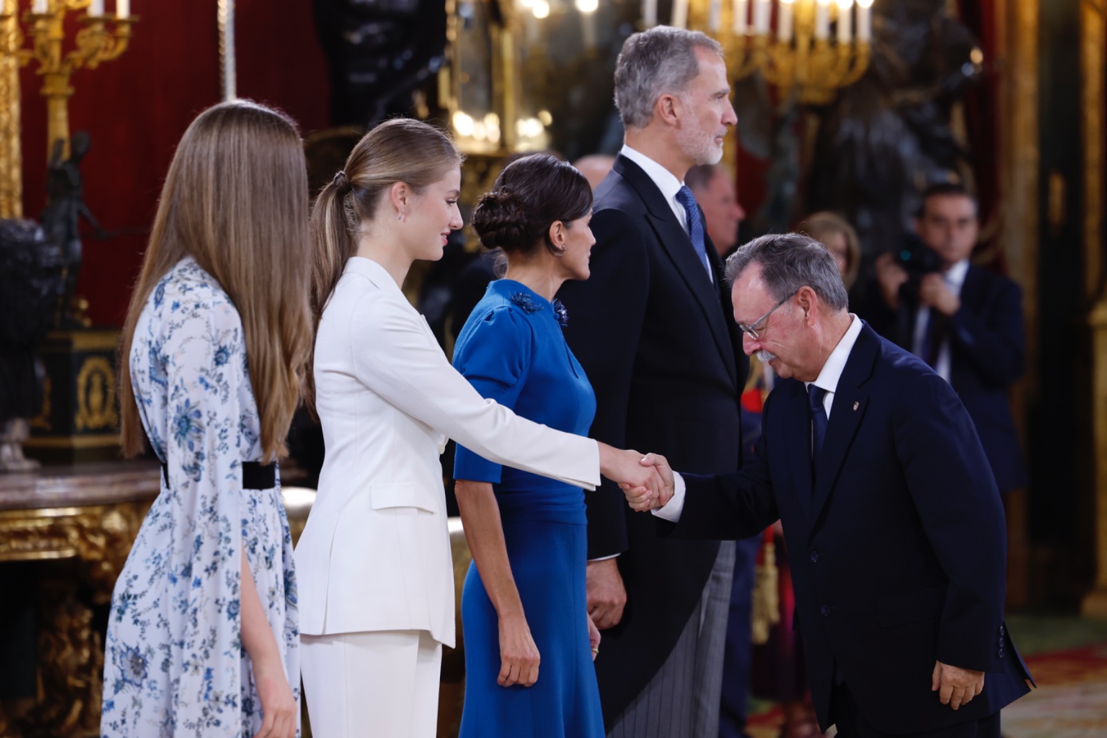 vivas-princesa-leonor-juramento-constitucion