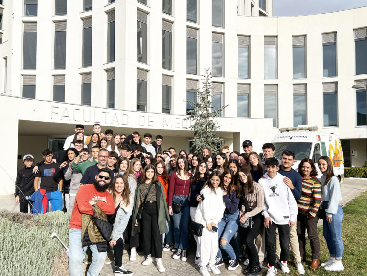 alumnos-siete-colinas-visitan-campus-universitario-granada-sevilla-5