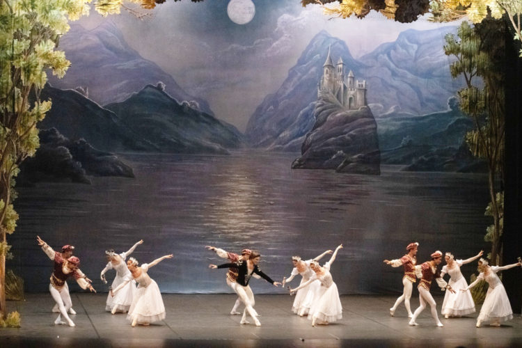 ballet-lago-cisnes-2