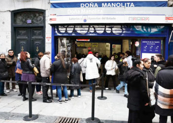 como-comprar-loteria-administraciones-mas-suerte-dona-manolita