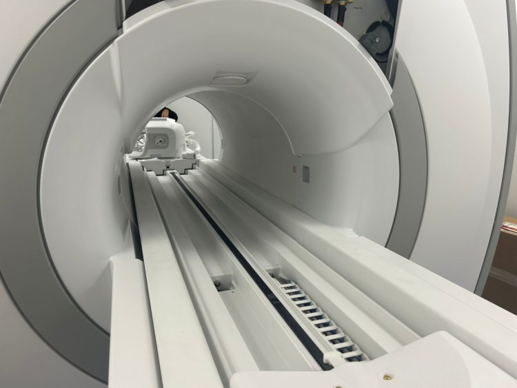 inauguracion-nueva-resonancia-magnetica-hospital-6