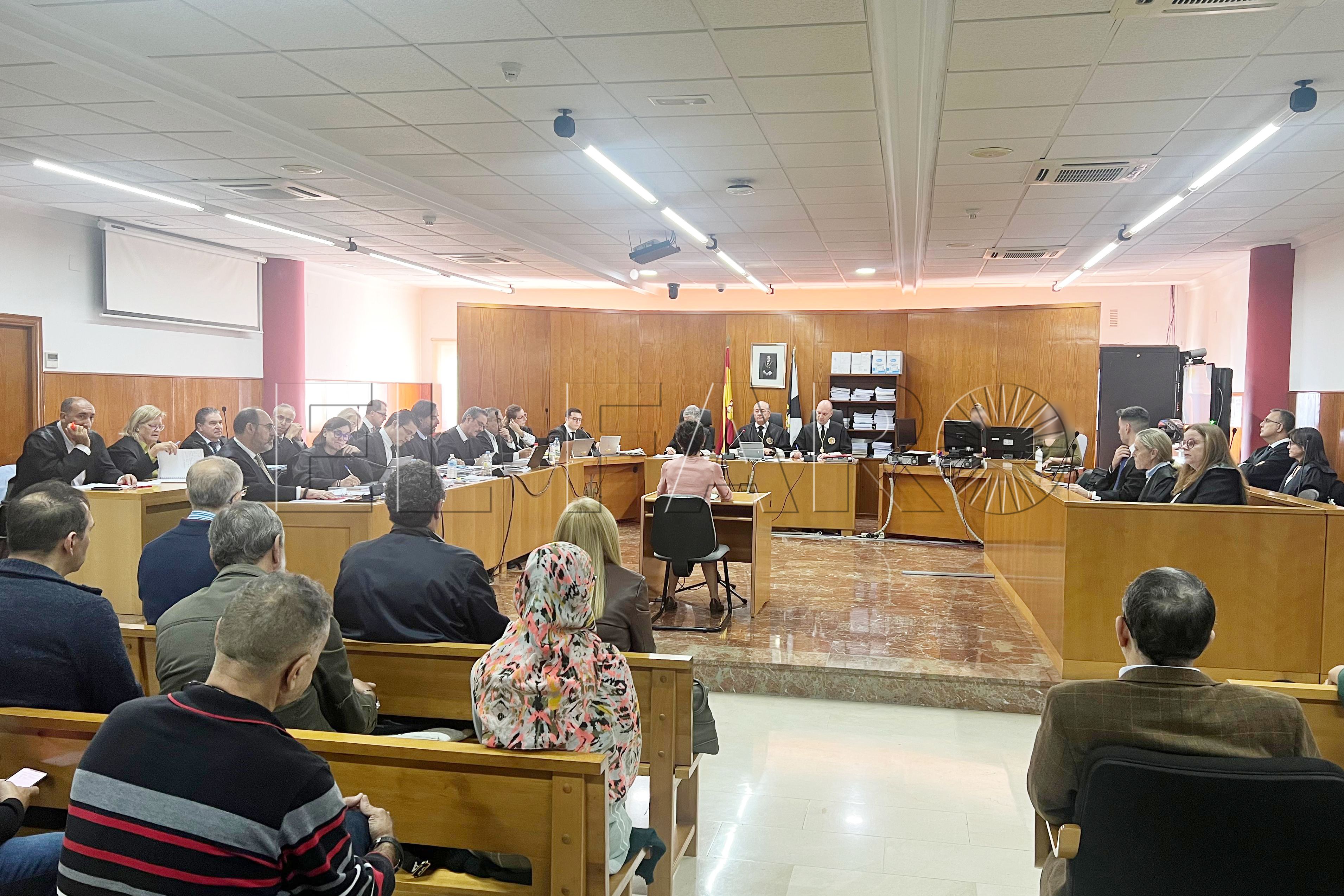maria-jose-carinanos-asesora-juridica-emvicesa-juicio-22-noviembre-4