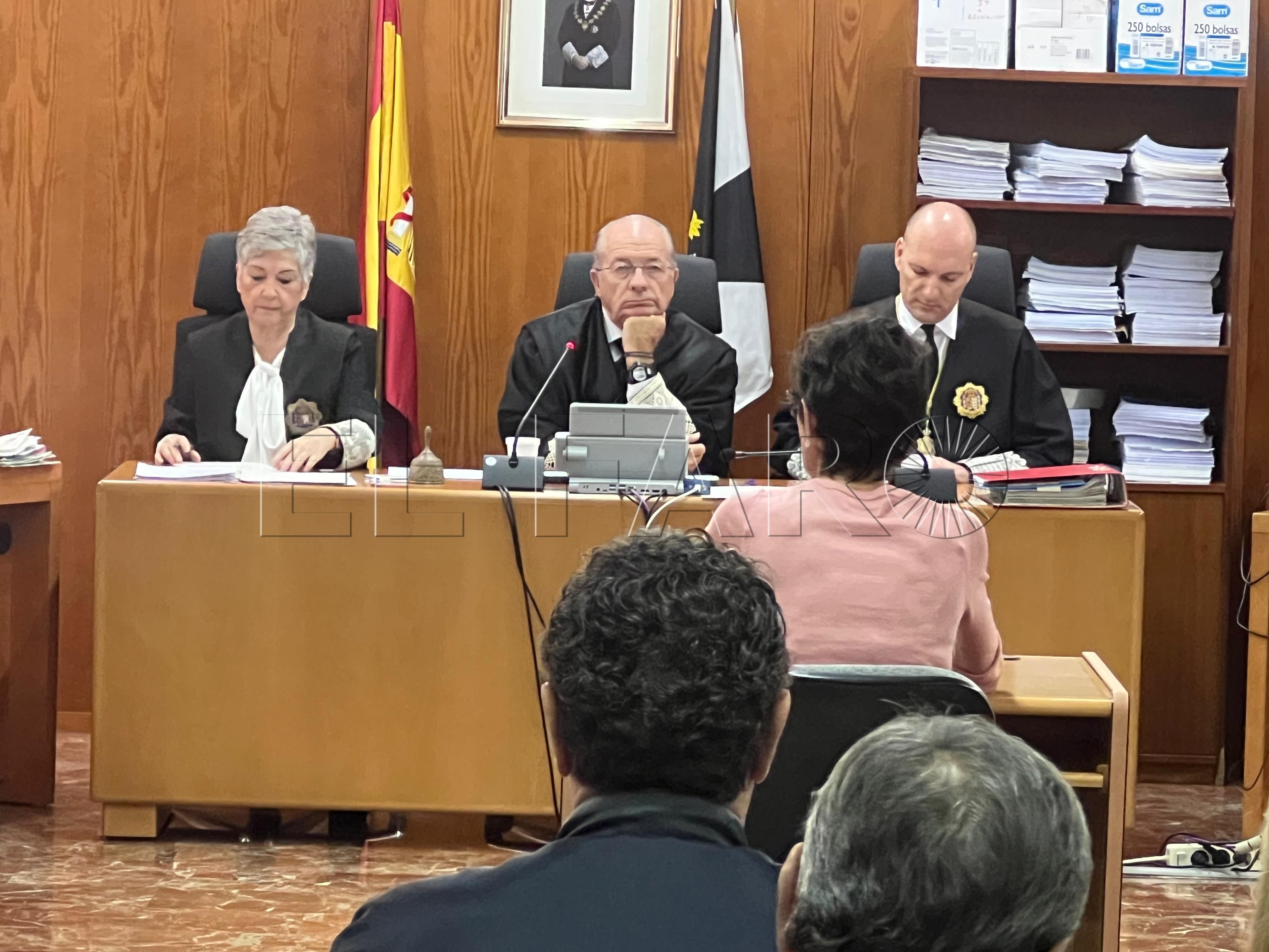 maria-jose-carinanos-asesora-juridica-emvicesa-juicio-22-noviembre-7