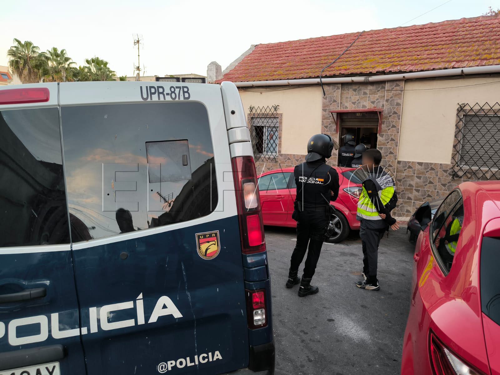 registro-policia-nacional-ucrif-pasaje-recreo-recinto-3