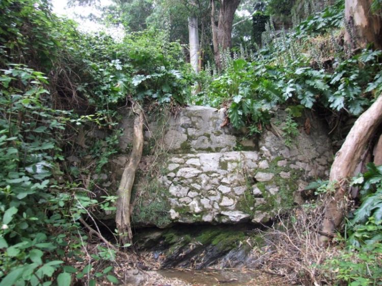 como-naturaleza-indicado-existencia-yacimiento-arqueologico-002