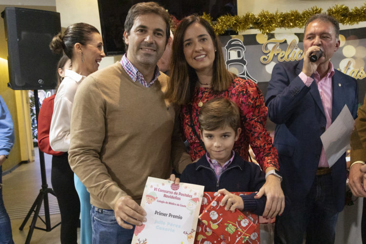 julio-perez-cazorla-gana-concurso-postales-navidad-colegio-medicos-2