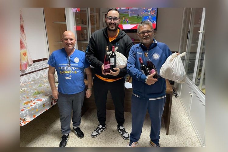 luis-martinez-fran-vazquez-ganan-torneo-navideno-pollo-petanca